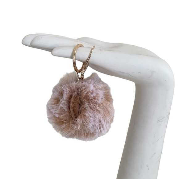 Fuzzy Brown Pom Pom Animal Keychain Accessory - Picture 12 of 14